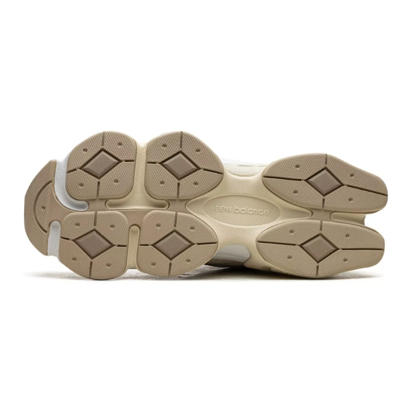 New Balance 9060 – Sea Salt Brown